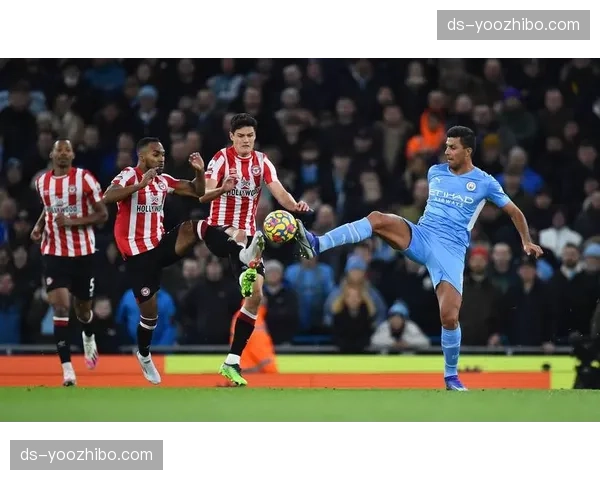 英超战术白皮书关注利物浦边后卫轮换频繁影响 英超战术白皮书关注利物浦边后卫轮换频繁影响